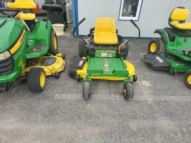 2017 John Deere Z335E Tondeuse à rayon de braquage zéro — photo 2