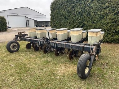 Unverferth 3pt Hitch Planteur — photo 2