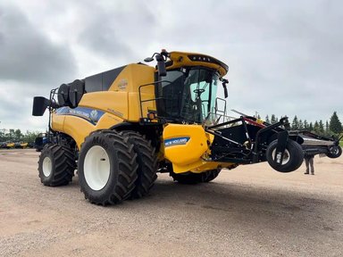2023 New Holland CR10.90 Batteuse — photo 2
