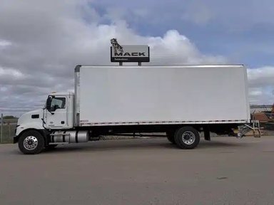 2026 Mack MD7 Truck Cab & Chassis — photo 2