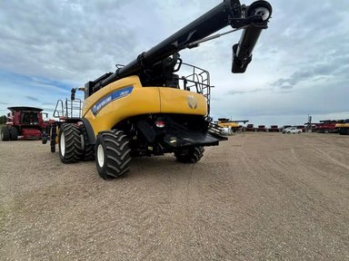 2016 New Holland CR8.90 Batteuse — photo 2