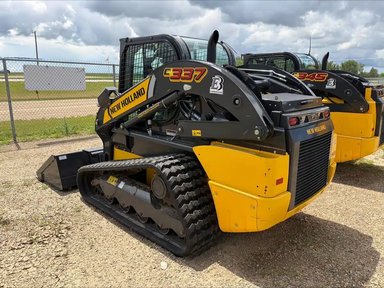 2025 New Holland Construction C337 chargeuse à direction à glissement — photo 2
