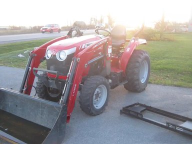 Massey Ferguson 1734E Tracteur — photo 2