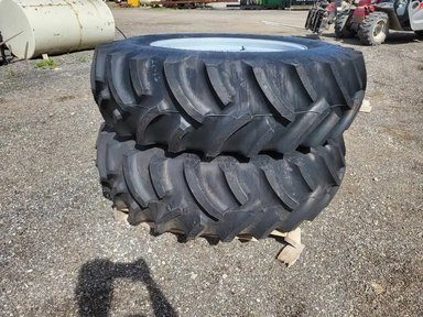 Titan 16.9-34 Pneus et roues — photo 2