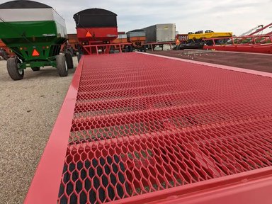 2026 John BM Mfg Ltd. FARMBOSS 8.5X30 Chariot à ballots — photo 2