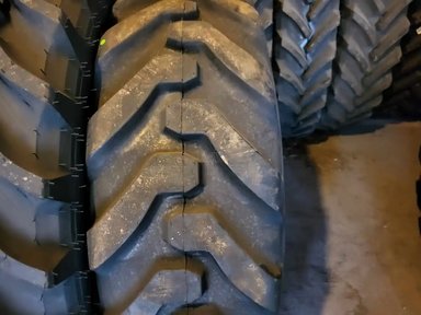 Petlas 15.5-25 Pneus — photo 2