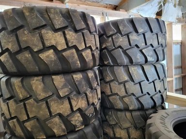Tianli 560/45R22.5 Pneus — photo 2