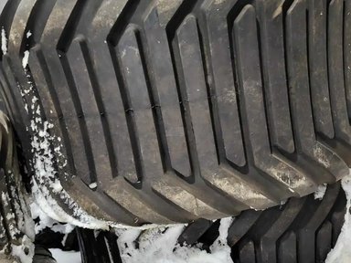Multistar 850/50-30.5 Pneus — photo 2