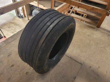 Petlas 12.5L-15 Pneus — photo 2