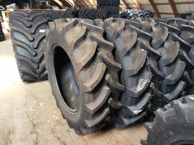 Petlas 360/70R28 Pneus — photo 2