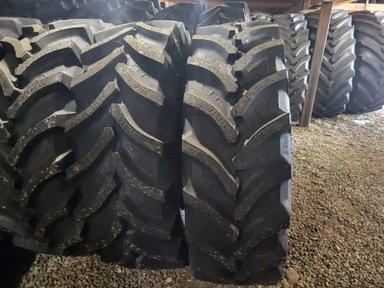 Petlas 520/70R38 Pneus — photo 2