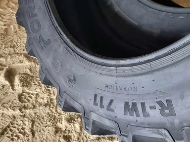 Forerunner 460/85R38 Pneus — photo 2