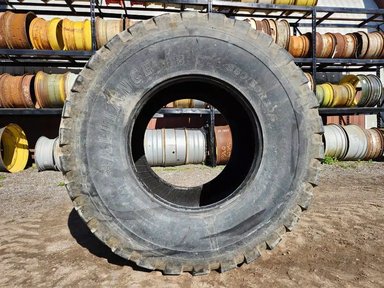 Alliance 850/50R30.5 Pneus — photo 2