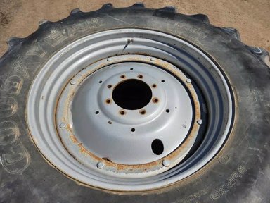 Goodyear 18.4X38 Pneus et roues — photo 2