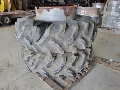 Goodyear 18.4X30 Pneus et roues — photo 2
