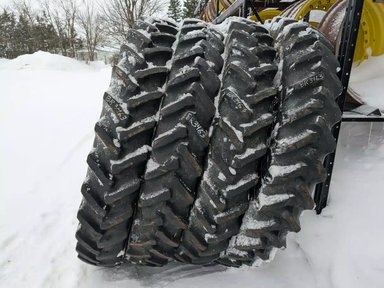 Titan 320/90R54 Pneus — photo 2