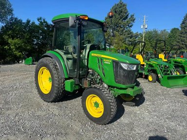 2021 John Deere 4066R Tracteur — photo 2