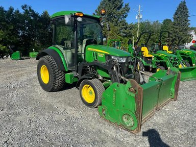 2022 John Deere 4066R Tracteur — photo 2