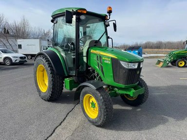 2022 John Deere 4066R Tracteur — photo 2