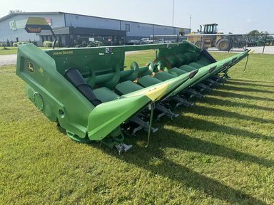 2023 John Deere C8R Nez - Maïs — photo 2