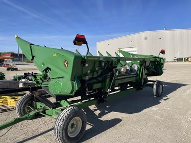 2021 John Deere C8R Nez - Maïs — photo 2