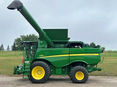 2022 John Deere S760 Batteuse — photo 2
