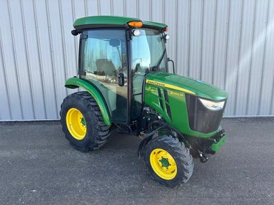 2019 John Deere 3046R Tracteur — photo 2