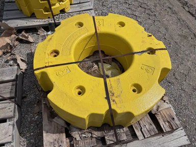 John Deere 931KG REAR OUTER WHEEL WEIGHTS Pneus — photo 2