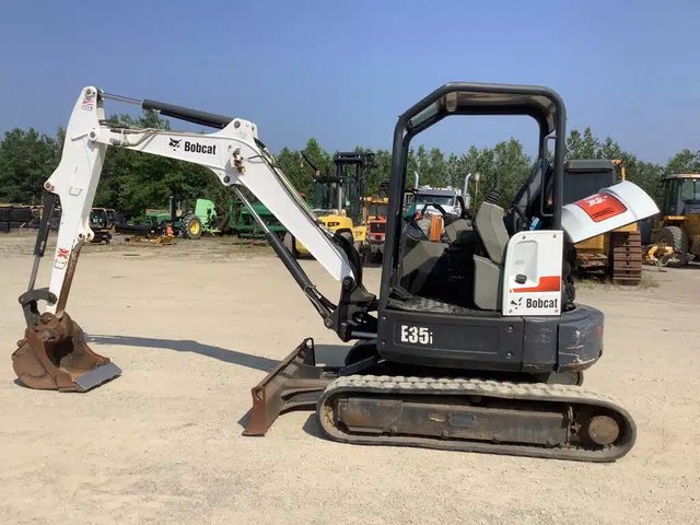2016 Bobcat E35i Excavatrice