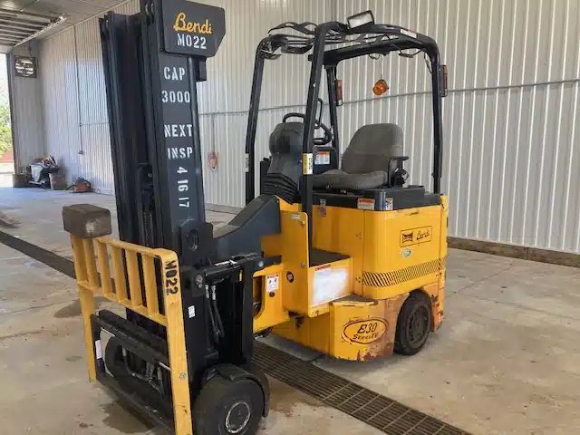 2015 Landoll BENDI B30 SERIESIV chariot élévateur