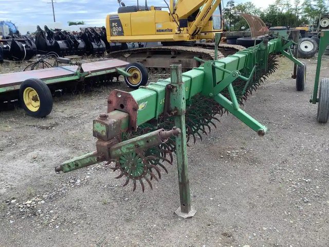 John Deere 400 houe rotative