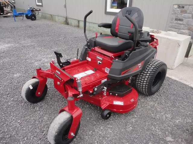 Ferris 500S Tondeuse à rayon de braquage zéro
