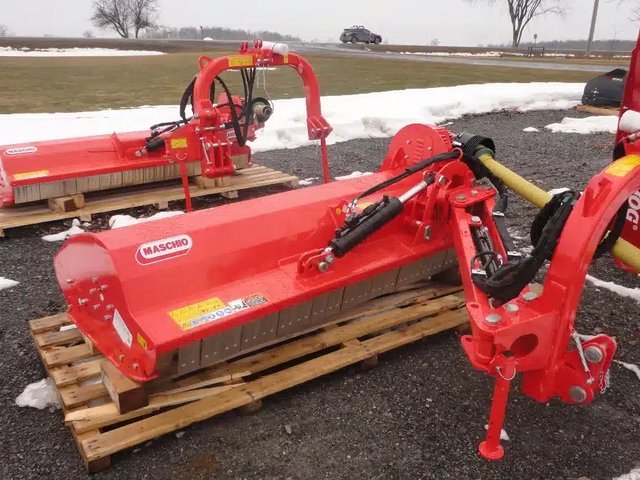 Maschio Giraffa XL SE210 & L 190 Mower - Ditchbank