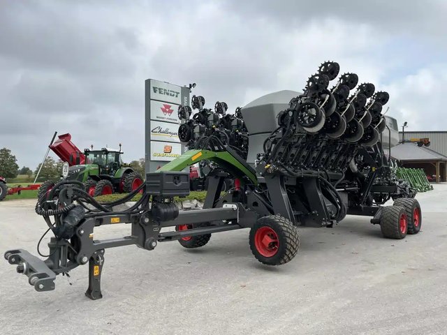 2025 Fendt Momentum 16-30 Planteur