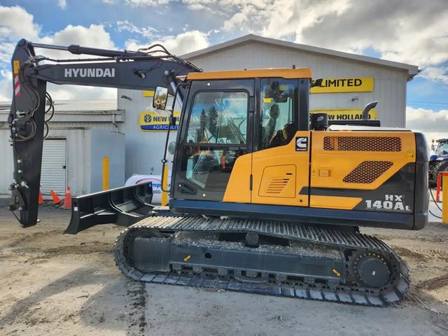 Hyundai Ind HX140A L Excavatrice