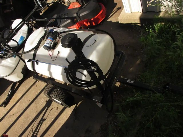 AgriEase 40 Gallon Arroseur - Trainé