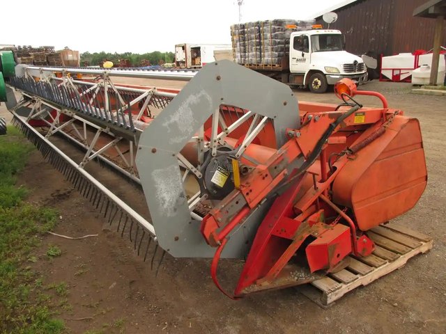 Massey Ferguson 9750 Header - Flex
