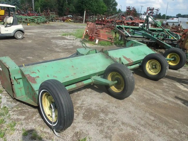 John Deere 27 Faucheuse à fléaux