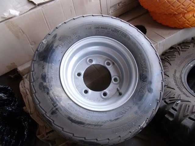 Wanda 20.5X8.00X10 Pneus et roues