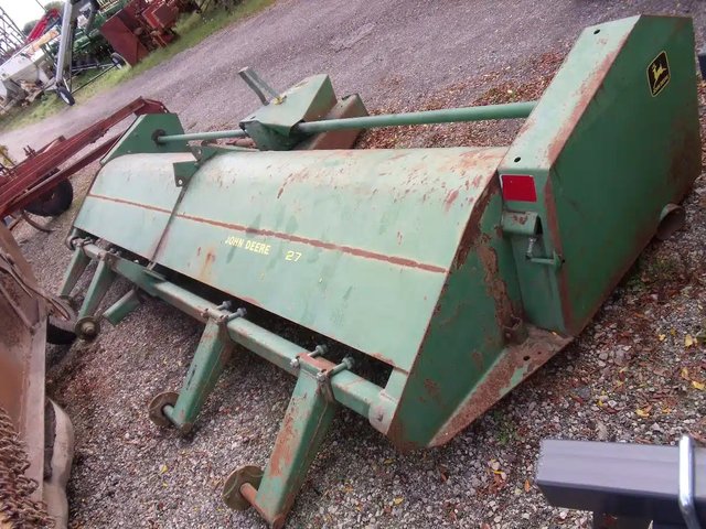 John Deere 27 Broyeur de récolte