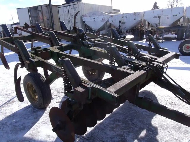 John Deere 710 Extirpateur à disque