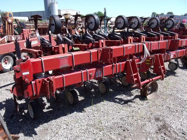 International Harvester 183 cultivateur - en rang