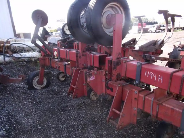 International Harvester 12 cultivateur - en rang