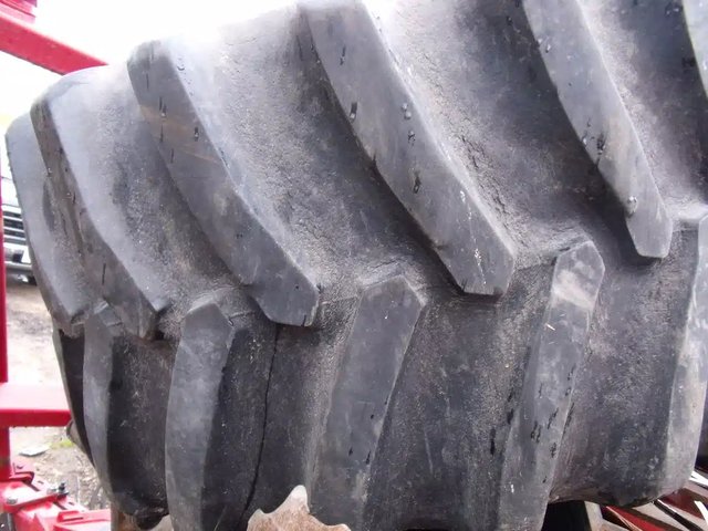 Firestone 48:00X 25 X 20 Pneus