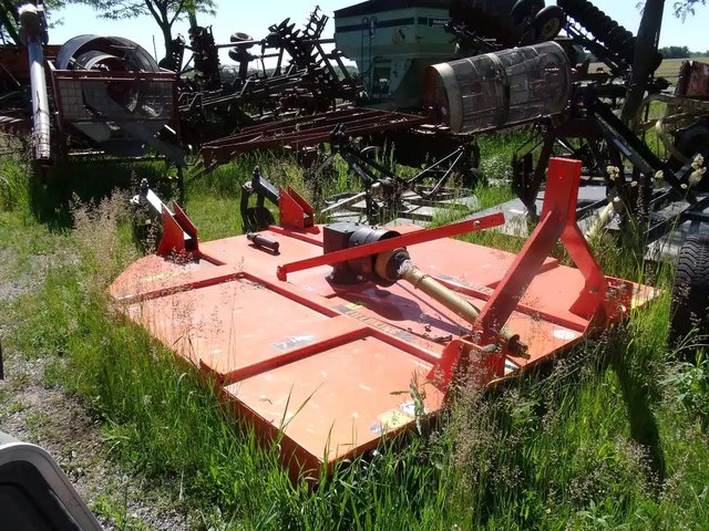 Field King Good Selection Débroussailleuse rotative