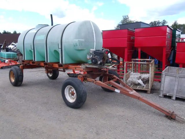 Clark 1000 Gallon Wagon