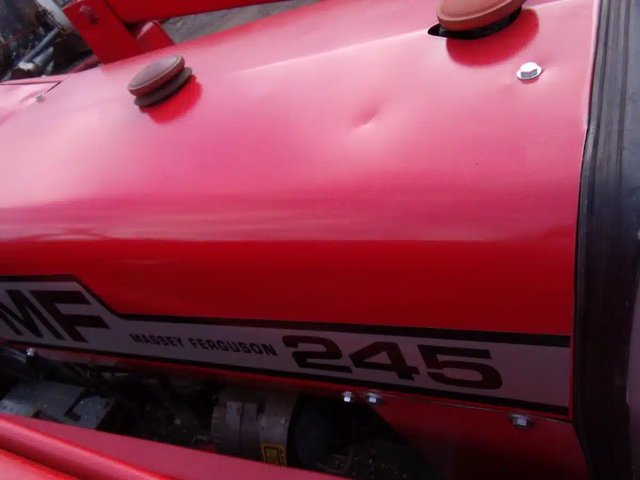 Massey Ferguson 245 Tracteur avec chargeur