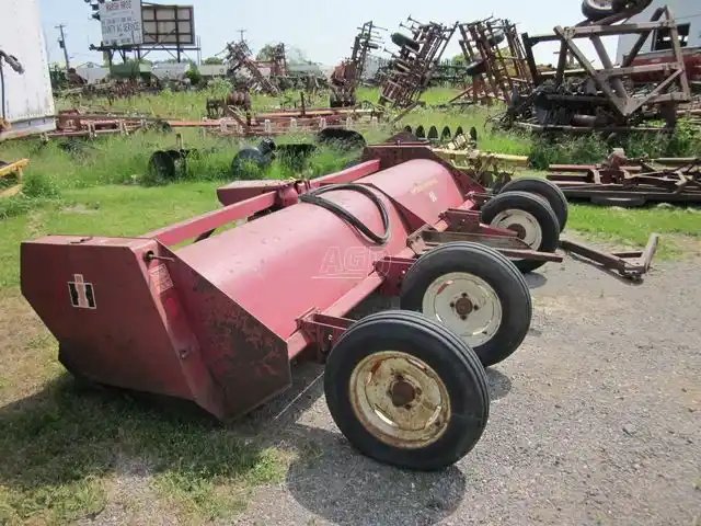 International Harvester 50 Broyeur à fléaux