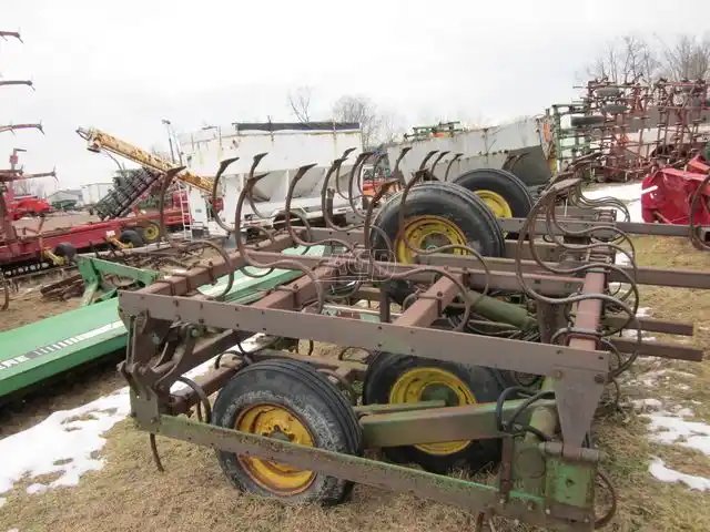 John Deere 940 Cultivateur