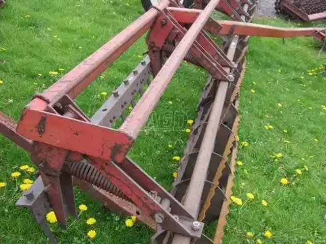 Unverferth 32FT herse rotative